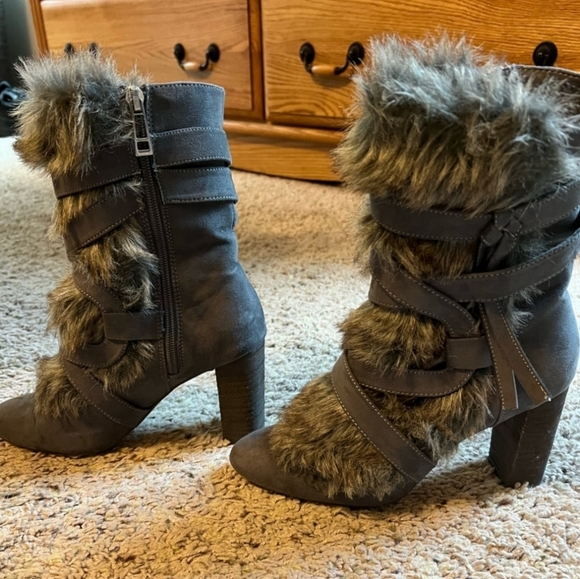 🅴 Charles By Charles David Alberta Bootie - Picture 11 of 11